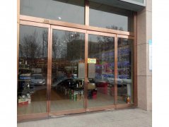 日辉百货店铺肯d基门安装案例